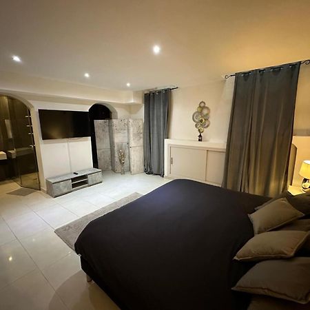 Les Champs Elysees-125M2 Modern And Spacious Paris Exterior photo